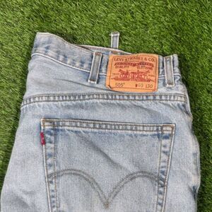 Levi’s 505 Regular Fit Jeans W40 L30 Light Wash Made in Egypt (Flaws)